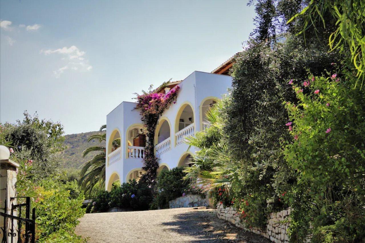 Dionysos Apartments Apraos Eksteriør bilde