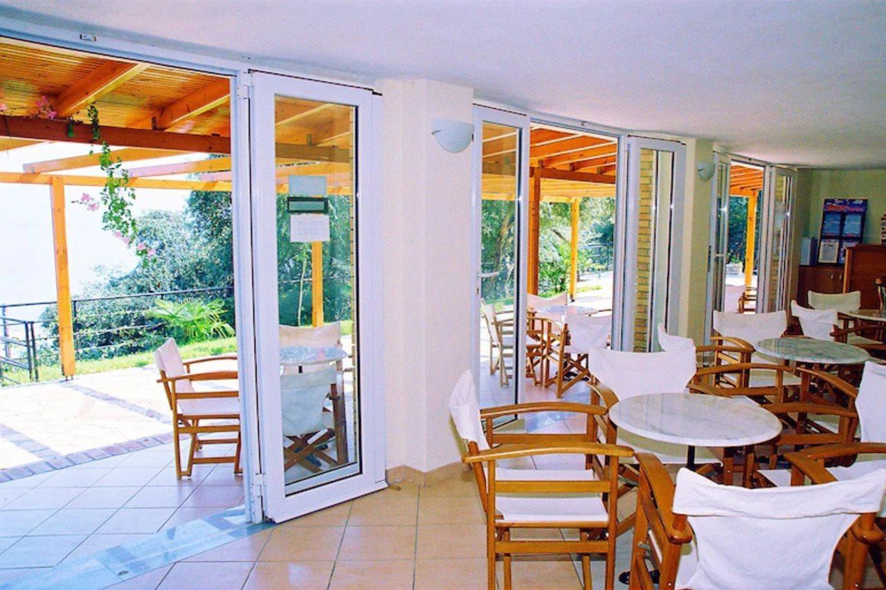 Dionysos Apartments Apraos Eksteriør bilde