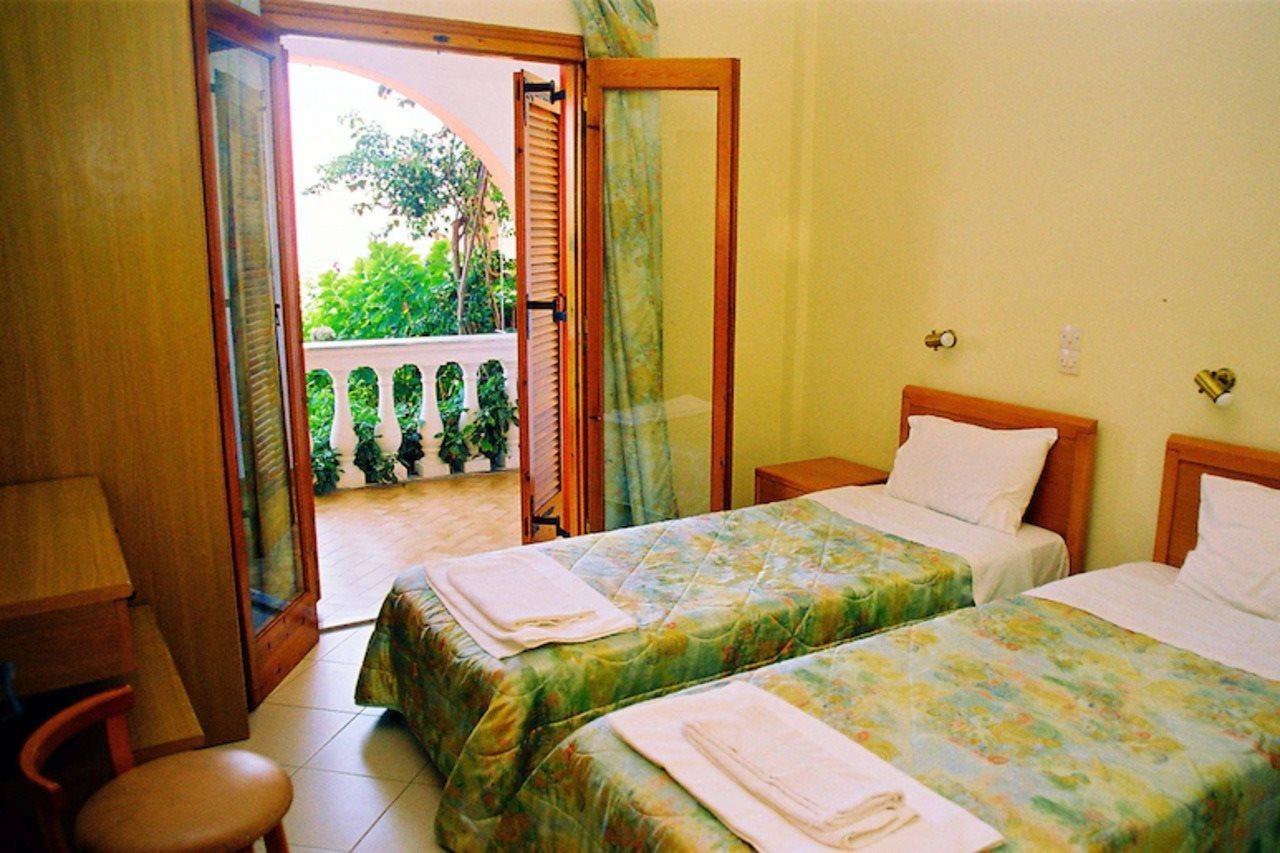 Dionysos Apartments Apraos Eksteriør bilde