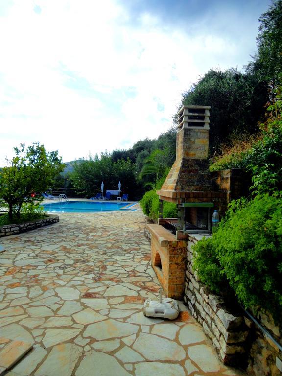 Dionysos Apartments Apraos Eksteriør bilde