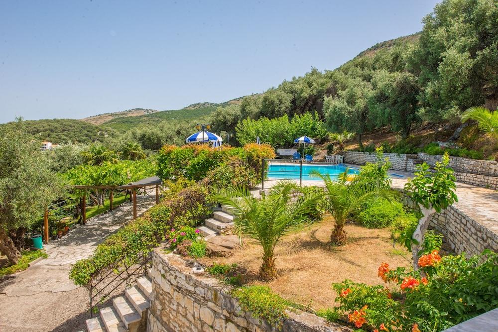 Dionysos Apartments Apraos Eksteriør bilde