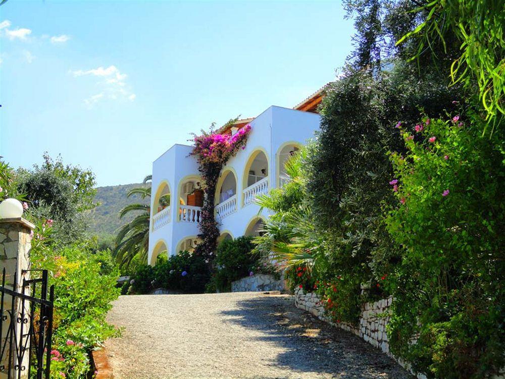 Dionysos Apartments Apraos Eksteriør bilde