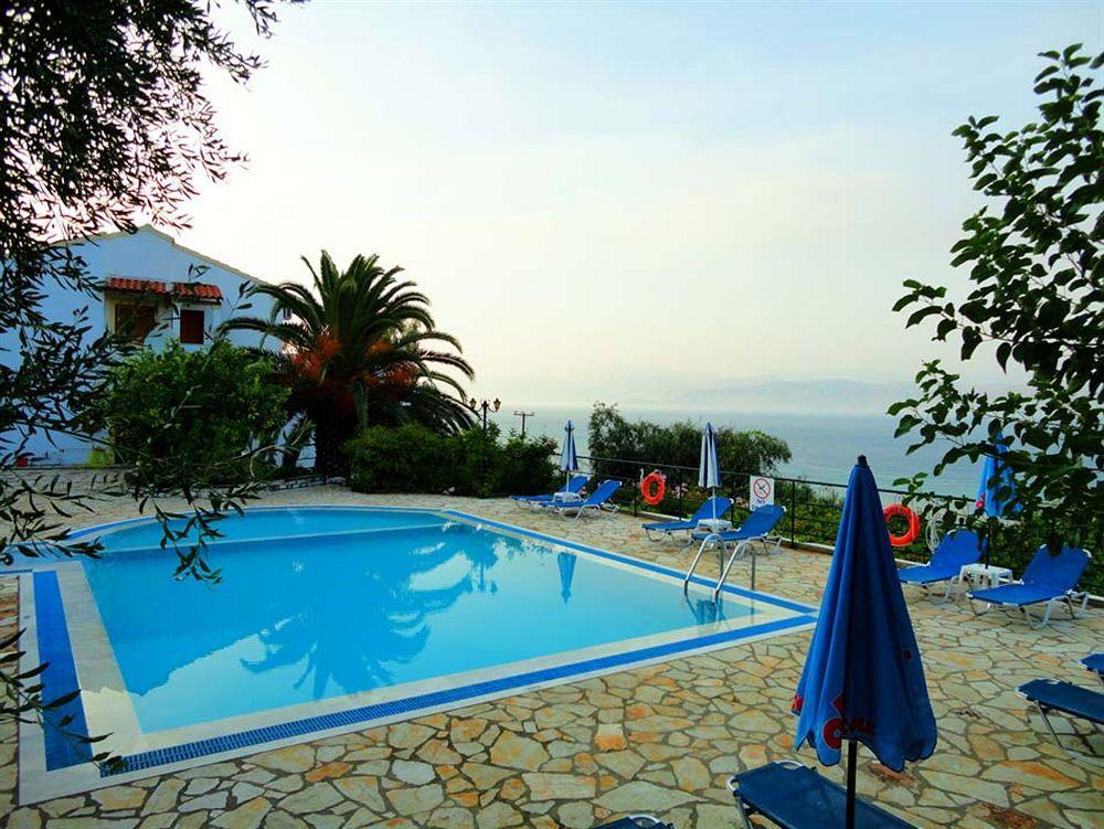 Dionysos Apartments Apraos Eksteriør bilde