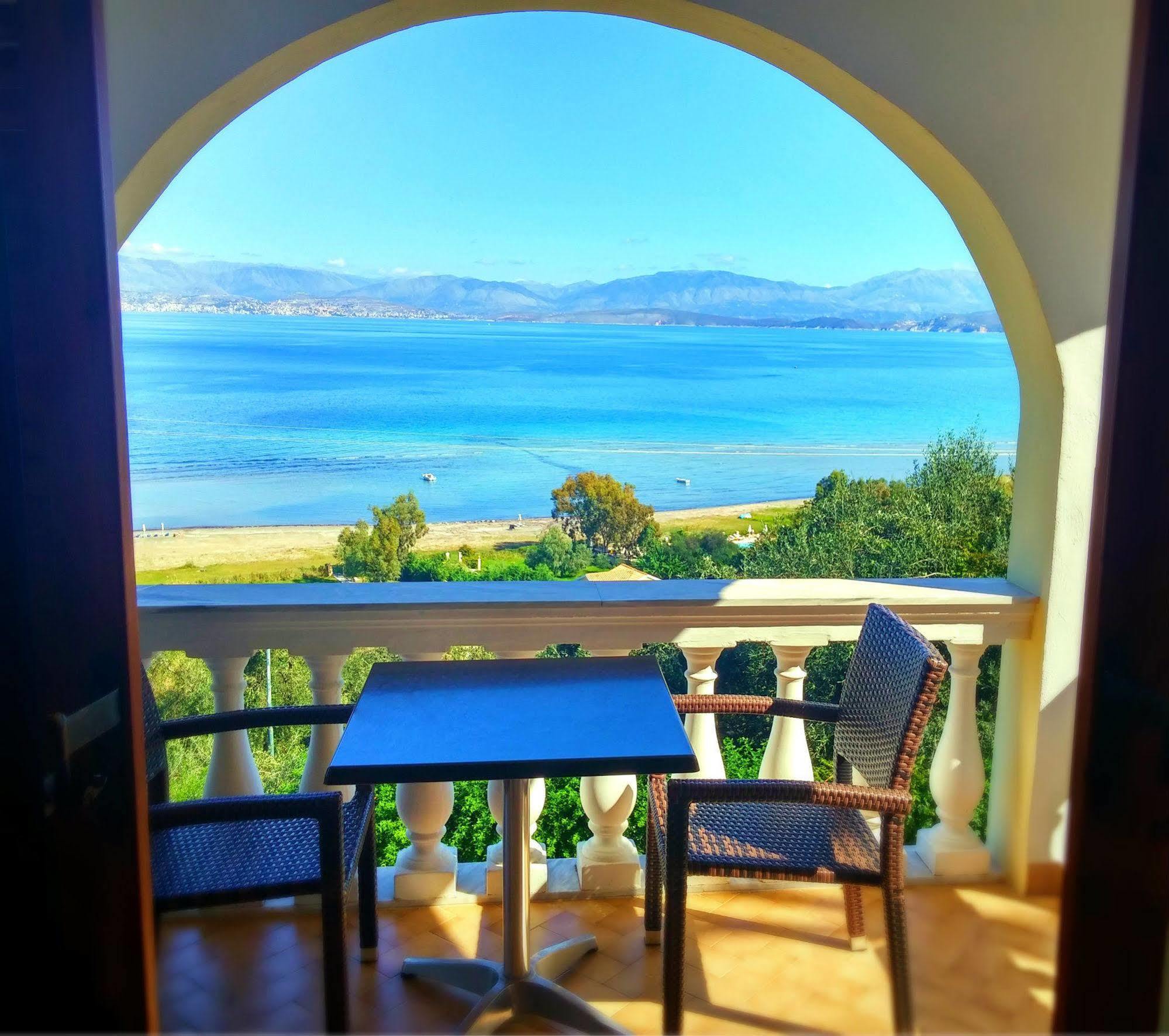 Dionysos Apartments Apraos Eksteriør bilde